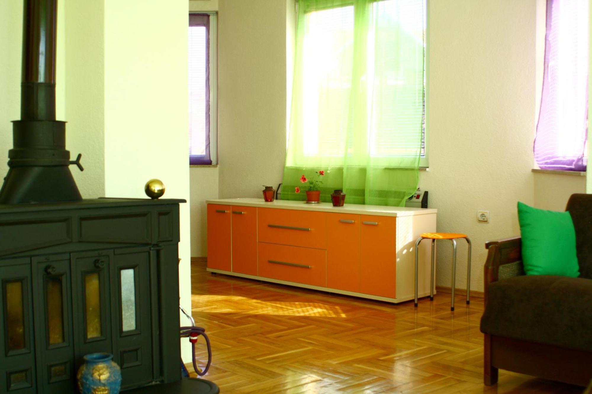 Goldy Hostel Битола Экстерьер фото