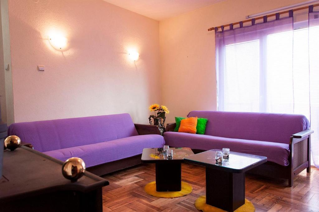 Goldy Hostel Битола Экстерьер фото