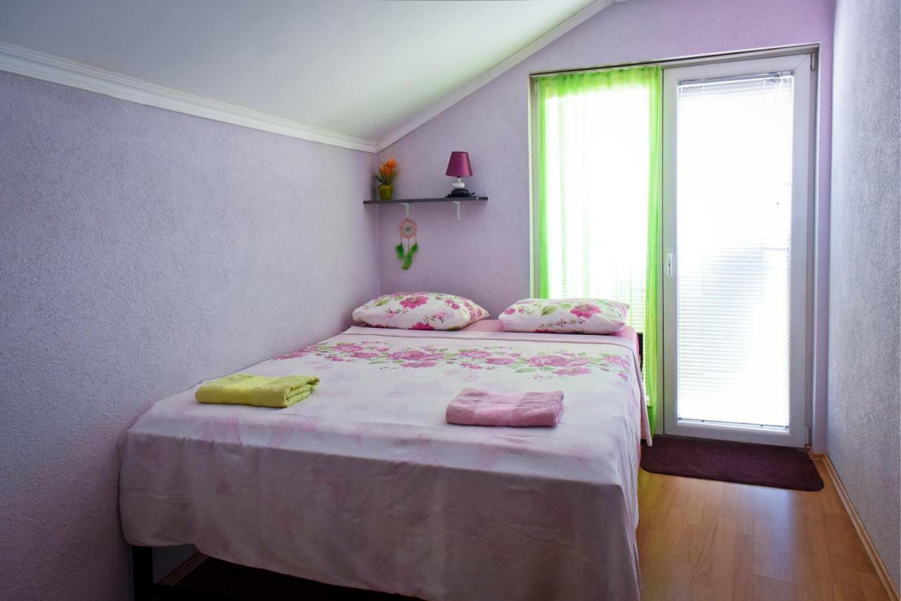 Goldy Hostel Битола Экстерьер фото